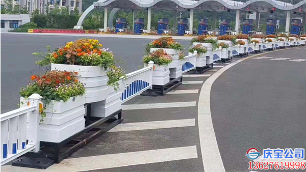 重庆道路隔离花箱，道路户外花箱(图1)